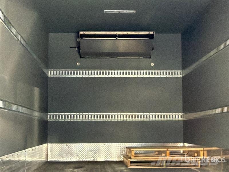 Freightliner M2 106 Isotermos y frigoríficos