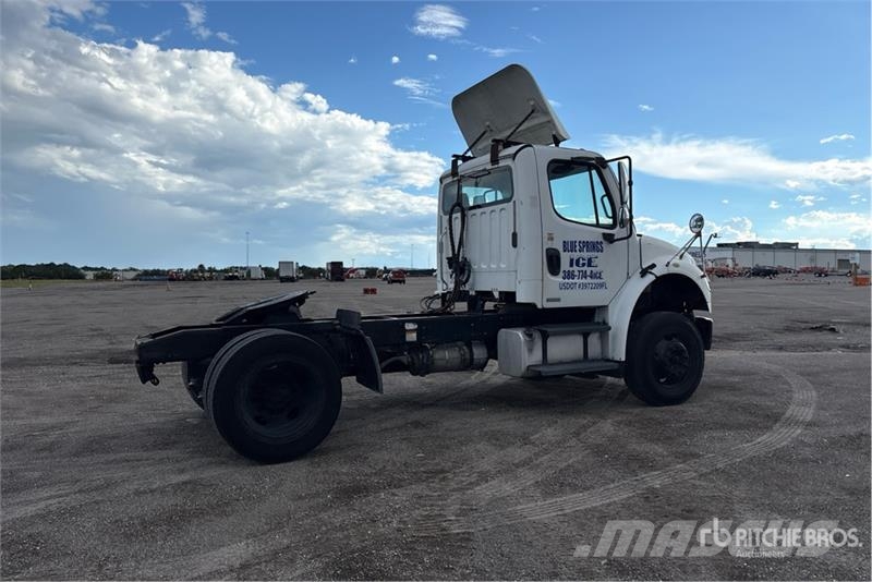 Freightliner M2 106 Tegljači