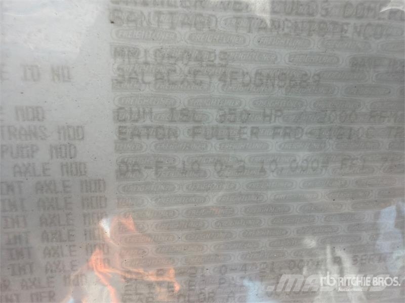 Freightliner M2 106 Camiones portacoches