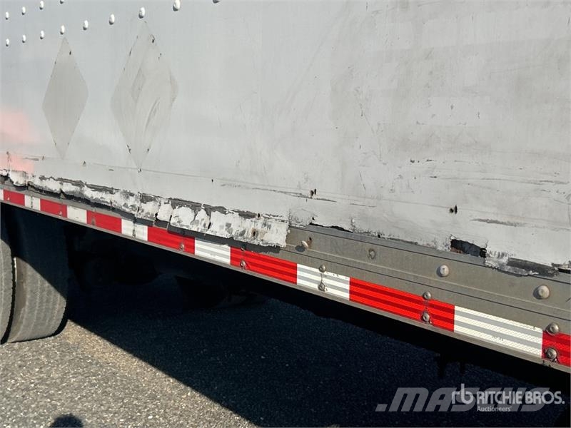 Freightliner M2 106 Tovornjaki zabojniki