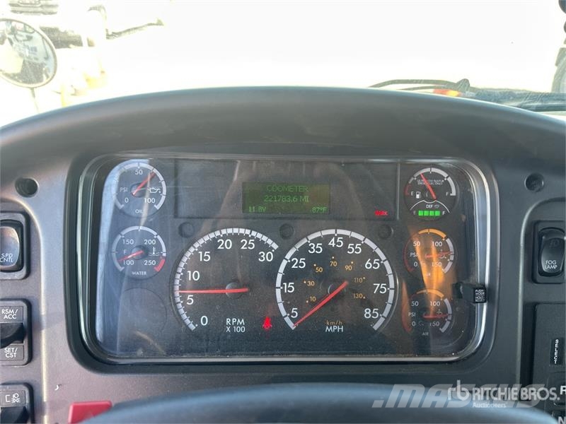Freightliner M2 106 Бордови