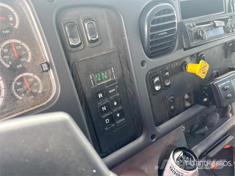 Freightliner M2 106 Caminhões com temperatura controlada