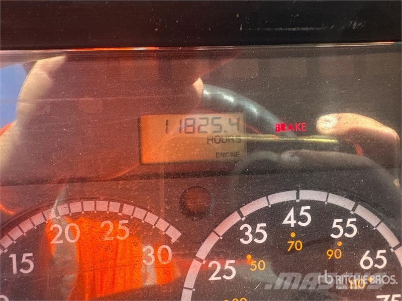 Freightliner M2 106 Temperature controlled trucks