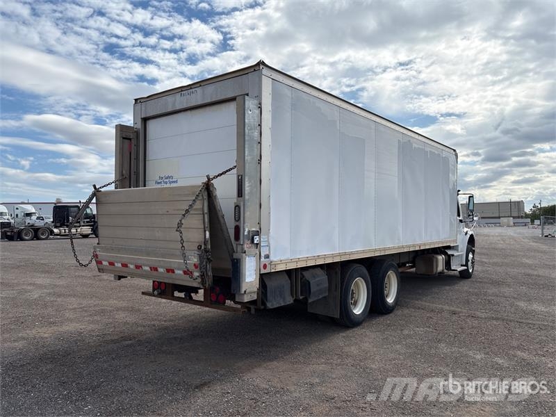 Freightliner M2 106 Kravas automašīnas - refrižeratori