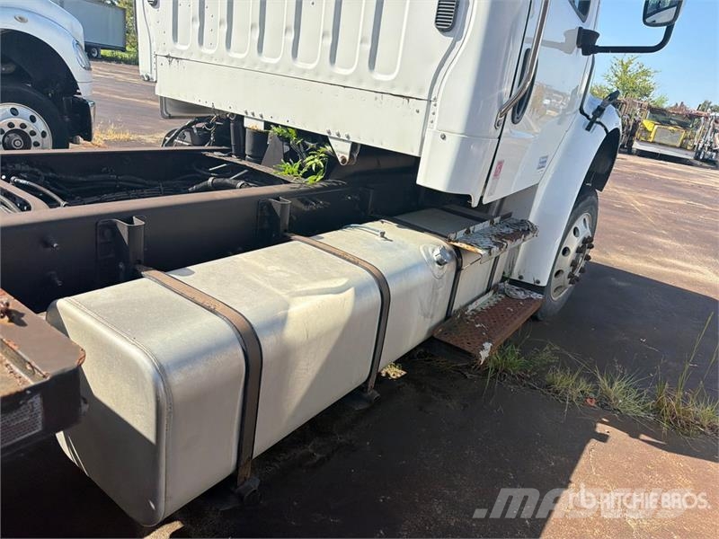Freightliner M2 106 Autoveokid