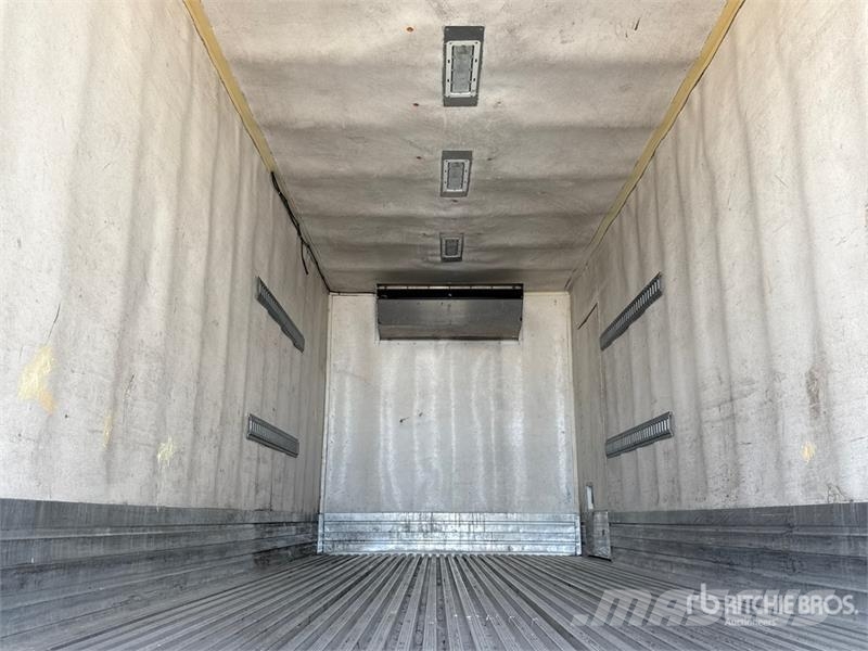 Freightliner M2 106 Camiões caixa temperatura controlada