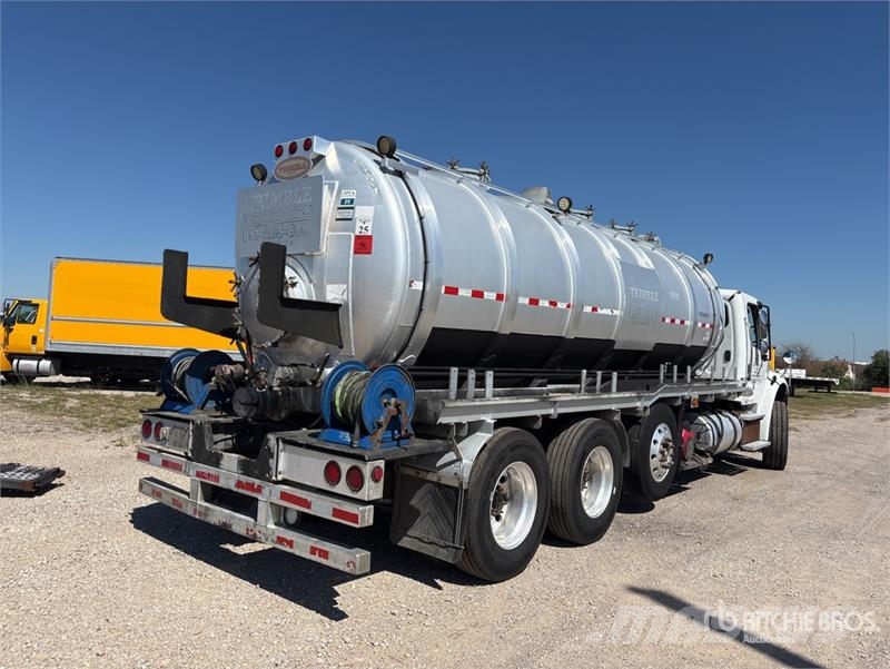 Freightliner M2 106 Camiones aspiradores/combi