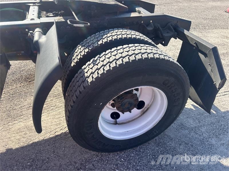 Freightliner M2 106 وحدات الجر