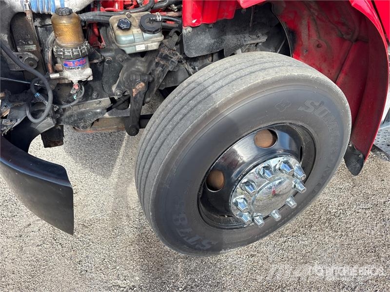 Freightliner M2 106 Temperature controlled trucks