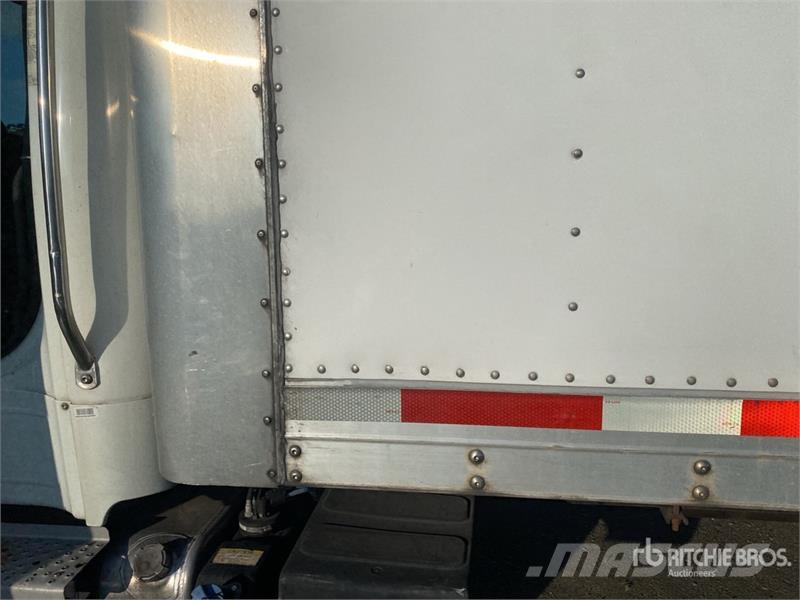 Freightliner M2 106 Autocamioane