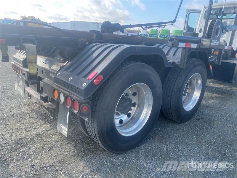 Freightliner M2 106 Portaalsysteem vrachtwagens