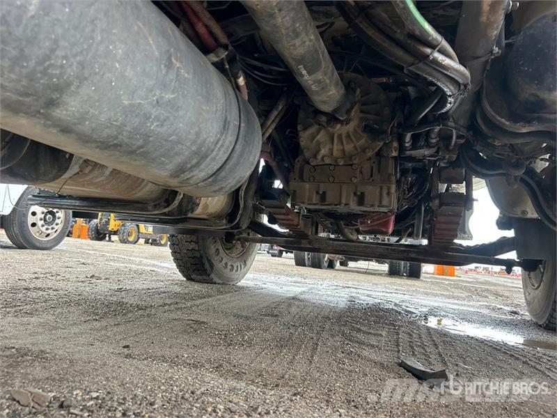 Freightliner M2 106 Camiones bañeras basculantes o volquetes