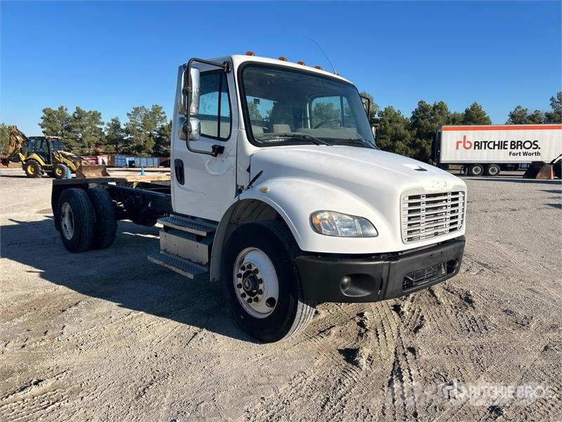 Freightliner M2 106 كابينة والداخلية