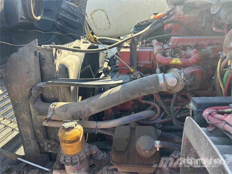 Freightliner M2 106 Бордови