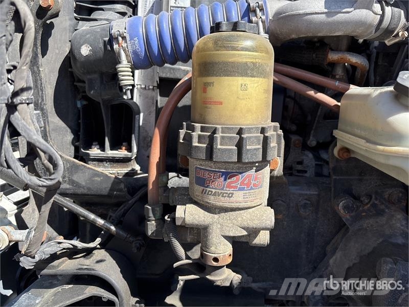 Freightliner M2 106 Furgons