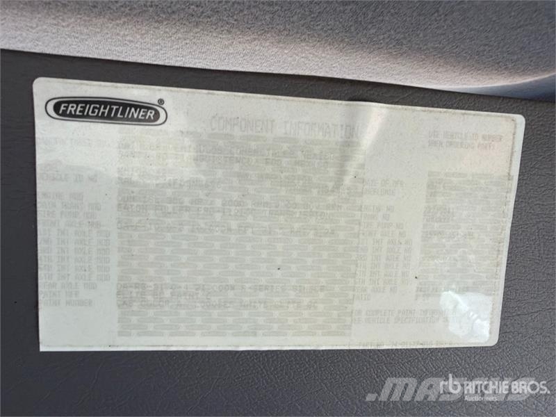 Freightliner M2 106 Camiones portacoches