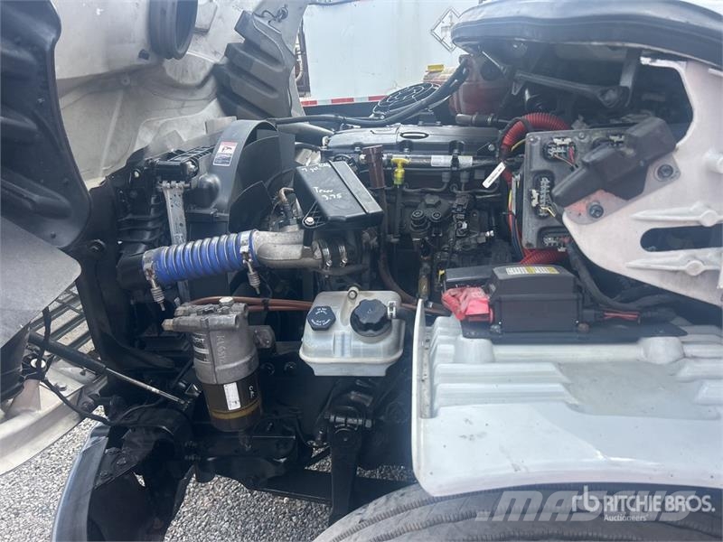 Freightliner M2 106 시립/다목적 차량