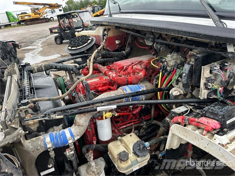 Freightliner M2 106 Camiones bañeras basculantes o volquetes
