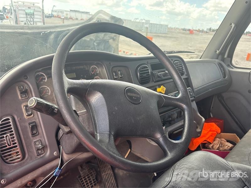 Freightliner M2 106 Caminhões com temperatura controlada