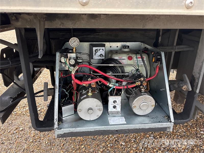 Freightliner M2 106 Грузовики-Рефрижераторы