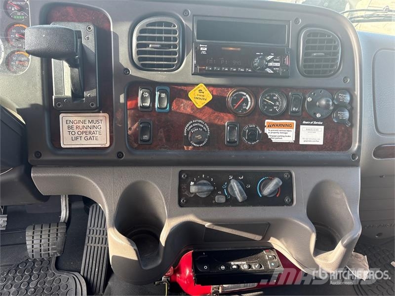 Freightliner M2 106 Isotermos y frigoríficos