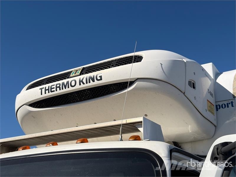 Freightliner M2 106 Isotermos y frigoríficos