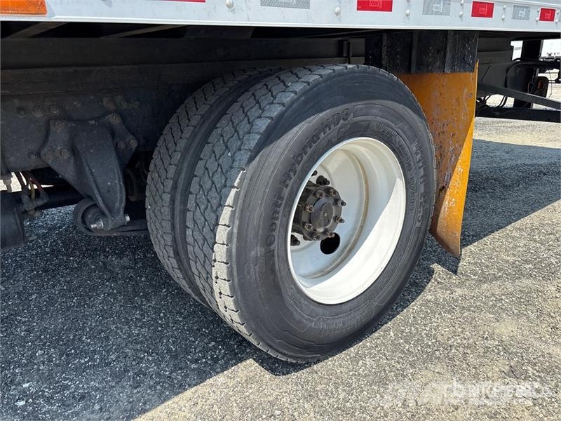Freightliner M2 106 Isotermos y frigoríficos