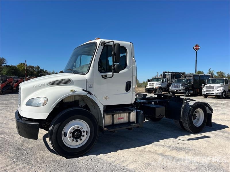 Freightliner M2 106 Tracteur routier
