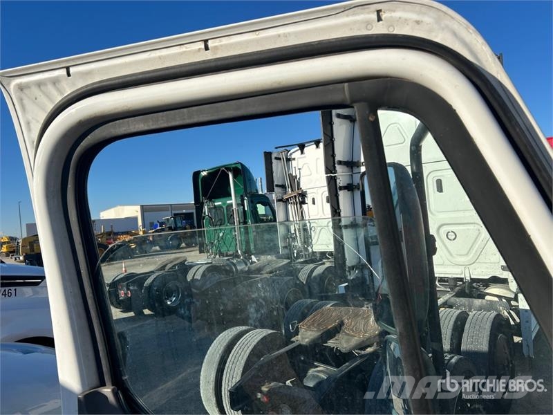 Freightliner M2 106 كابينة والداخلية