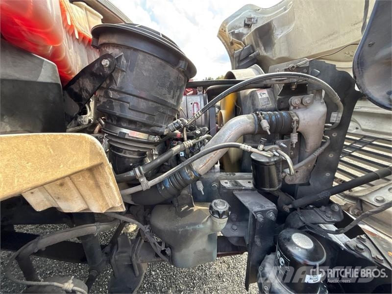 Freightliner M2 106 Isotermos y frigoríficos