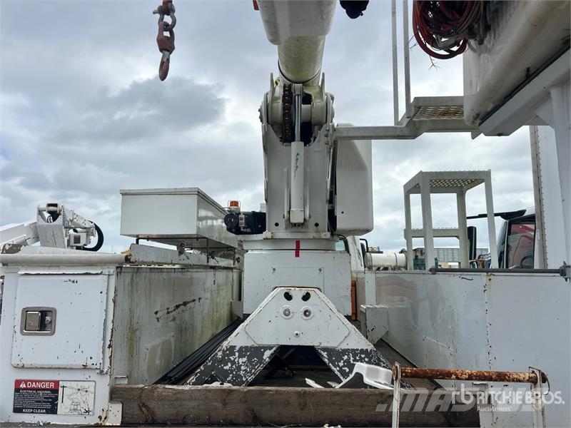 Freightliner M2 106 Truck mounted aerial platforms