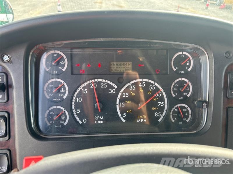 Freightliner M2 106 Platte bakwagens