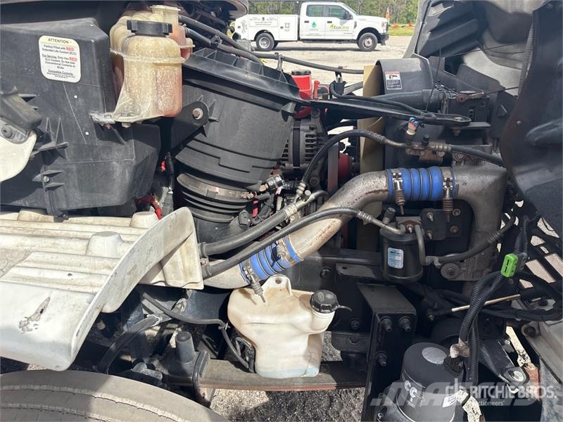 Freightliner M2 106 وحدات الجر