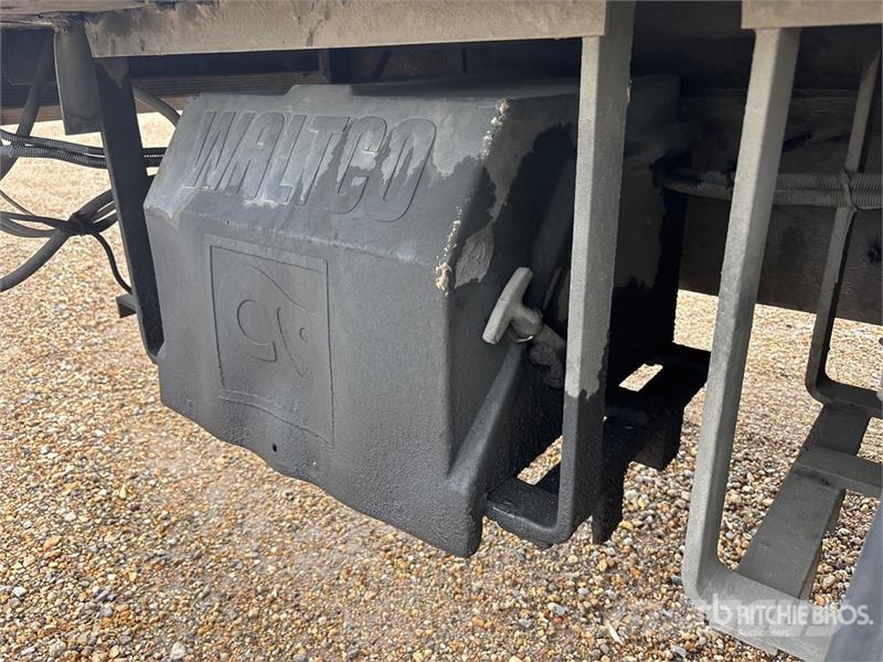 Freightliner M2 106 Грузовики-Рефрижераторы