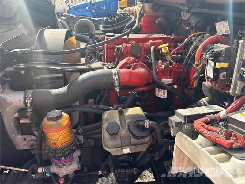 Freightliner M2 106 وحدات الجر