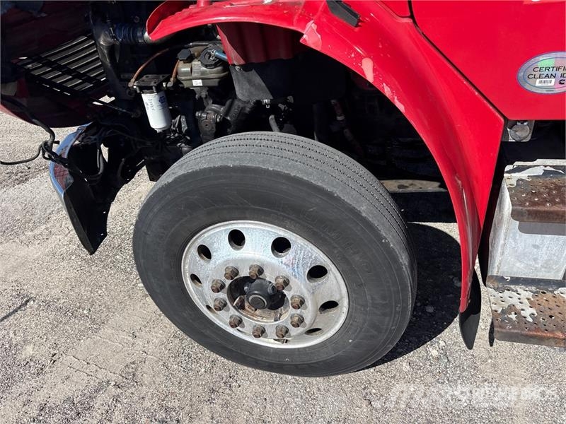 Freightliner M2 106 Temperature controlled trucks