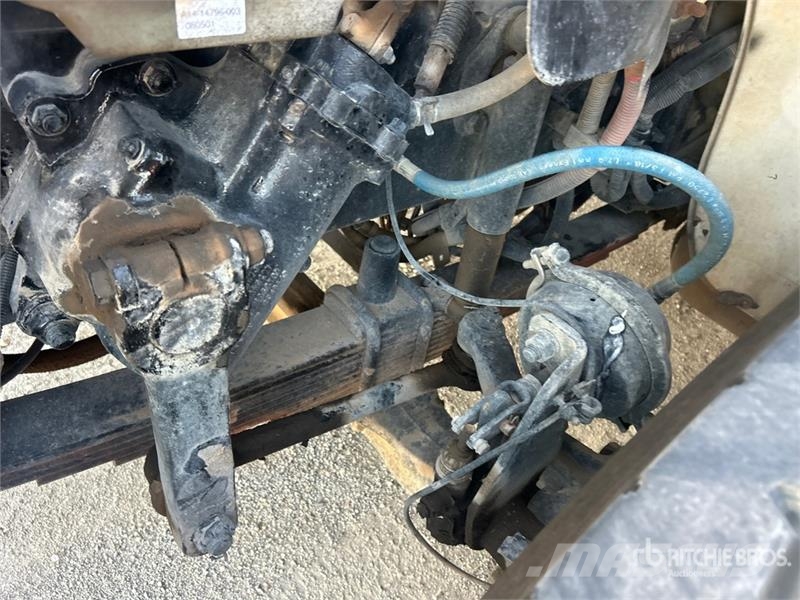 Freightliner M2 106 Pacēlāji uz automašīnas bāzes