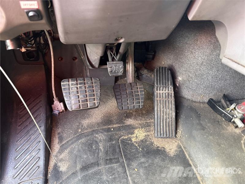 Freightliner M2 106 Temperature controlled trucks