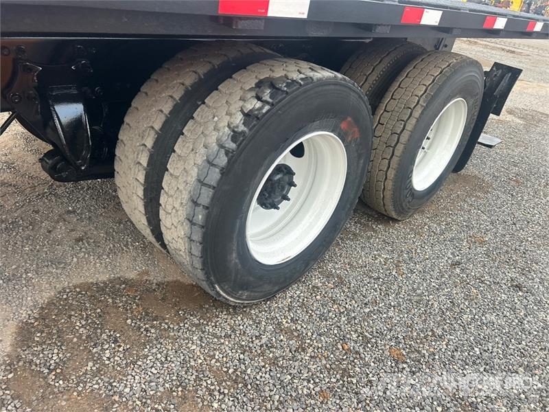 Freightliner M2 106 Flatbed / Dropside trucks