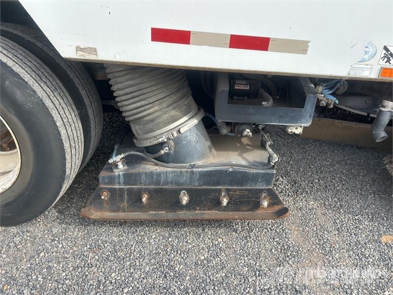 Freightliner M2 106 Sweeper trucks