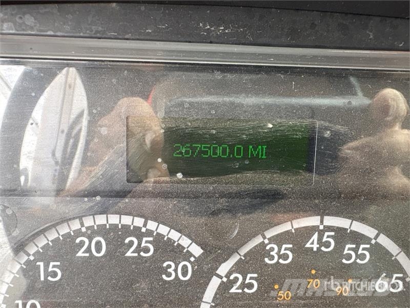 Freightliner M2 106 Kravas automašīnas - refrižeratori