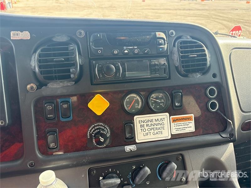Freightliner M2 106 Caminhões com temperatura controlada