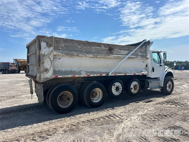 Freightliner M2 106 Kipper