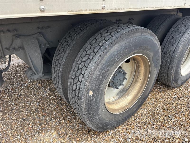 Freightliner M2 106 Грузовики-Рефрижераторы
