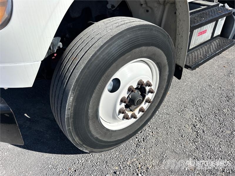 Freightliner M2 106 Tracteur routier