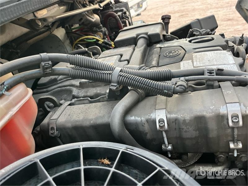 Freightliner M2 106 Фургони