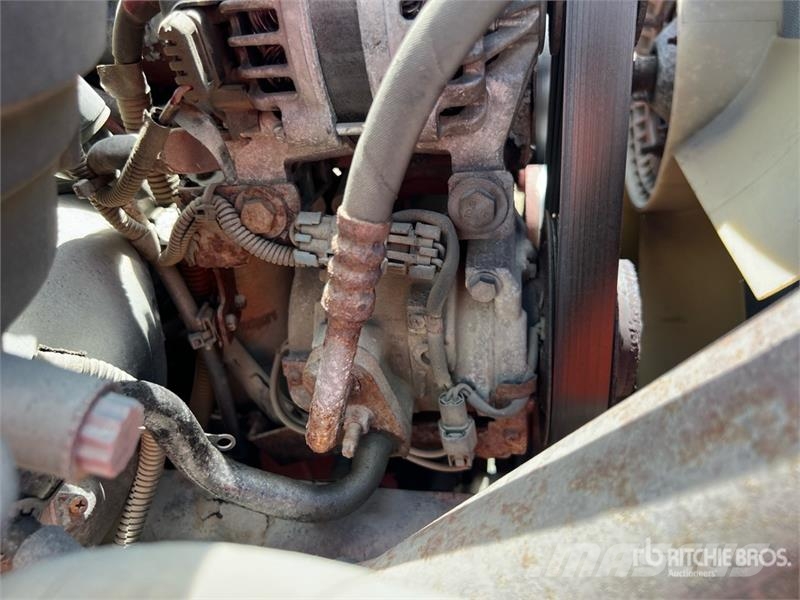 Freightliner M2 106 Camiones con caja de remolque