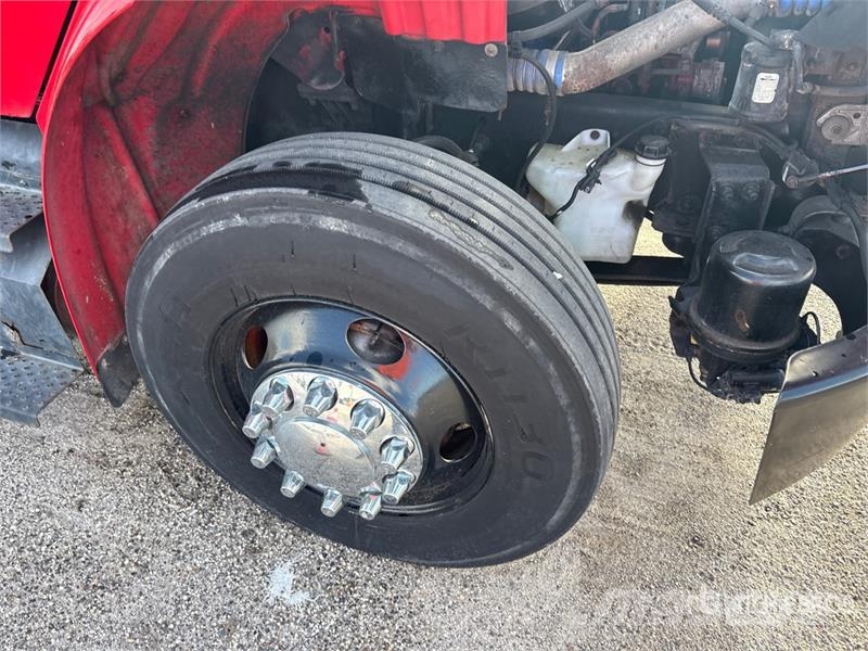 Freightliner M2 106 Temperature controlled trucks