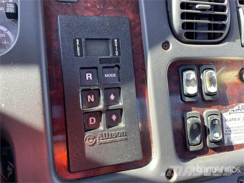 Freightliner M2 106 Cabins and interior