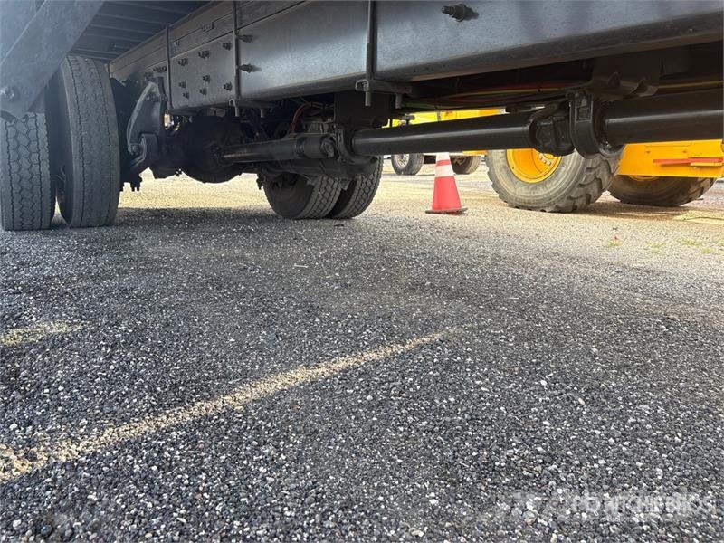 Freightliner M2 106 Isotermos y frigoríficos